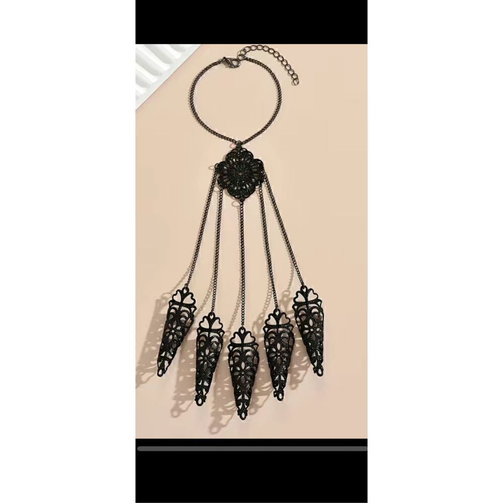 Gothic black armor ring and bracelet set . - Picture 3 of 7